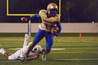 2023 Daytona Beach Mainland WR Ajai Harrell breaks free of the tackle from the DeLand defender